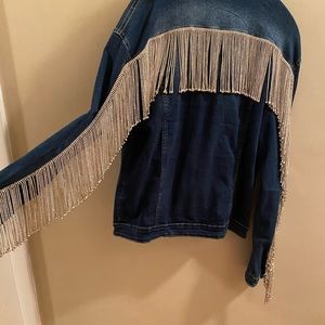 NEVER WORN/ XL , fits like L